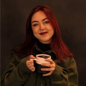 Meet your Posher, Hallie